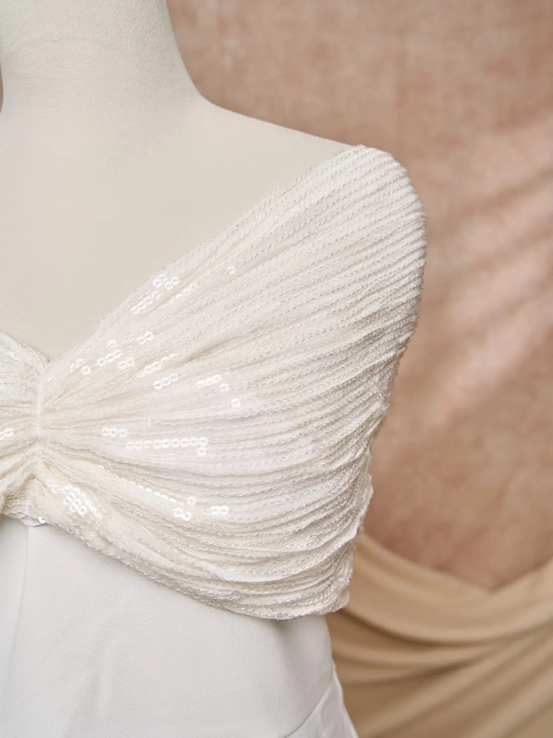 white bow dresss