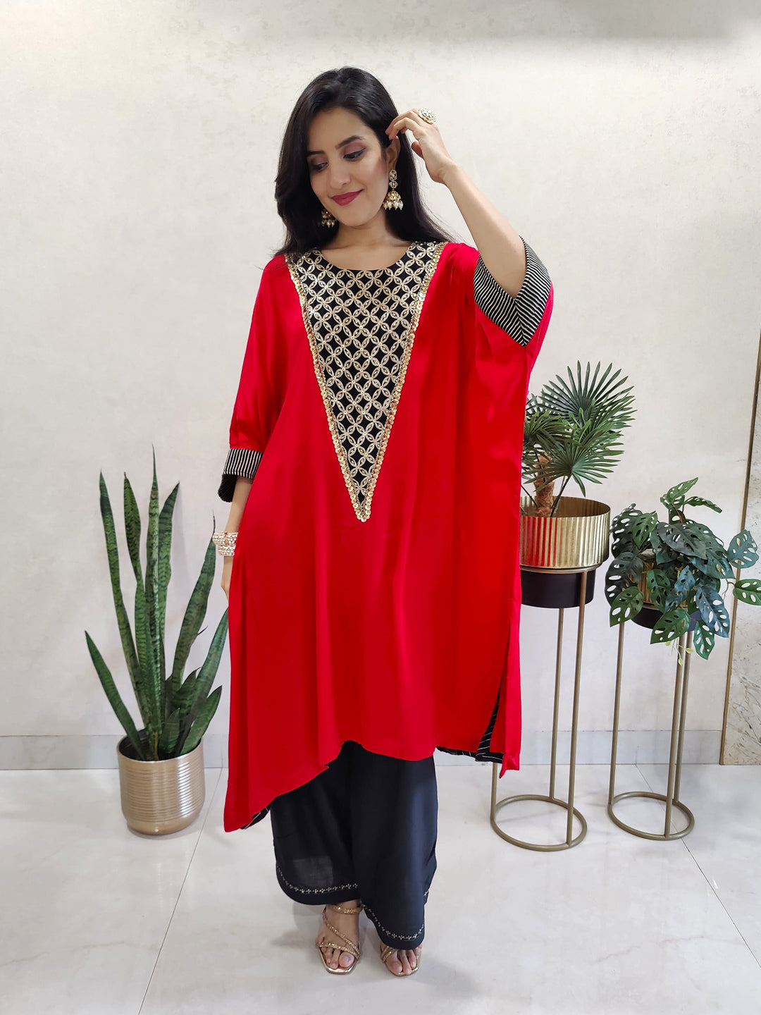 Kaftan kurta-dress with embellished neck