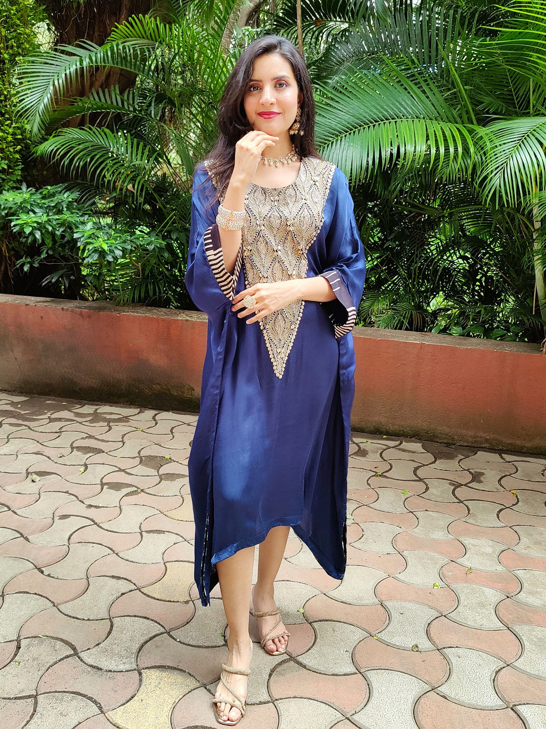 Kaftan kurta-dress with embellished neck