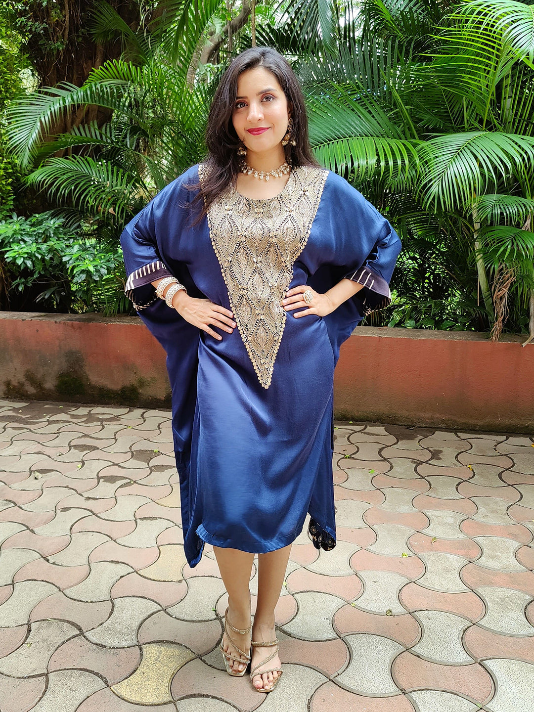 Kaftan kurta-dress with embellished neck