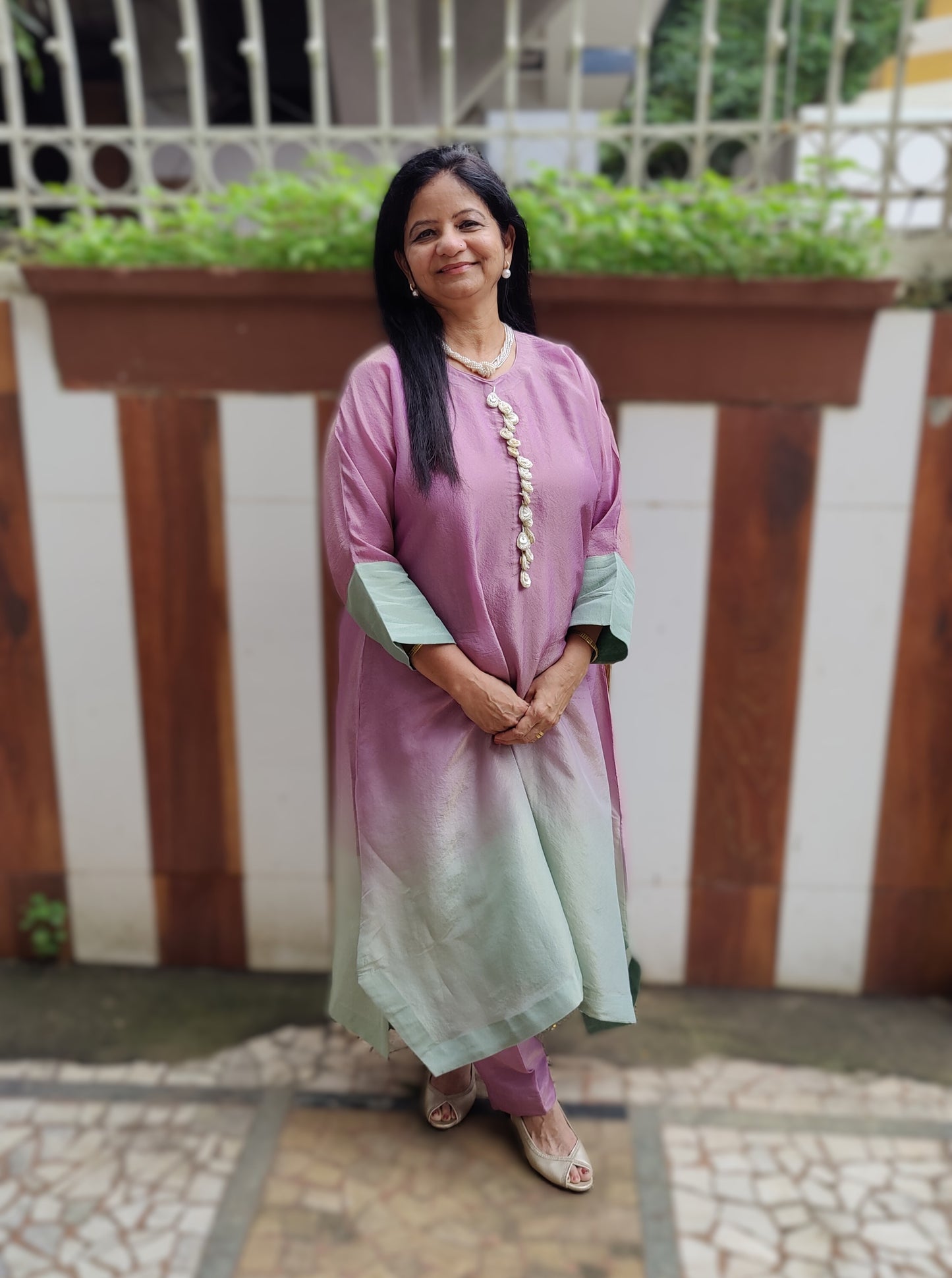 Shaded shimmer asymmetric kurta