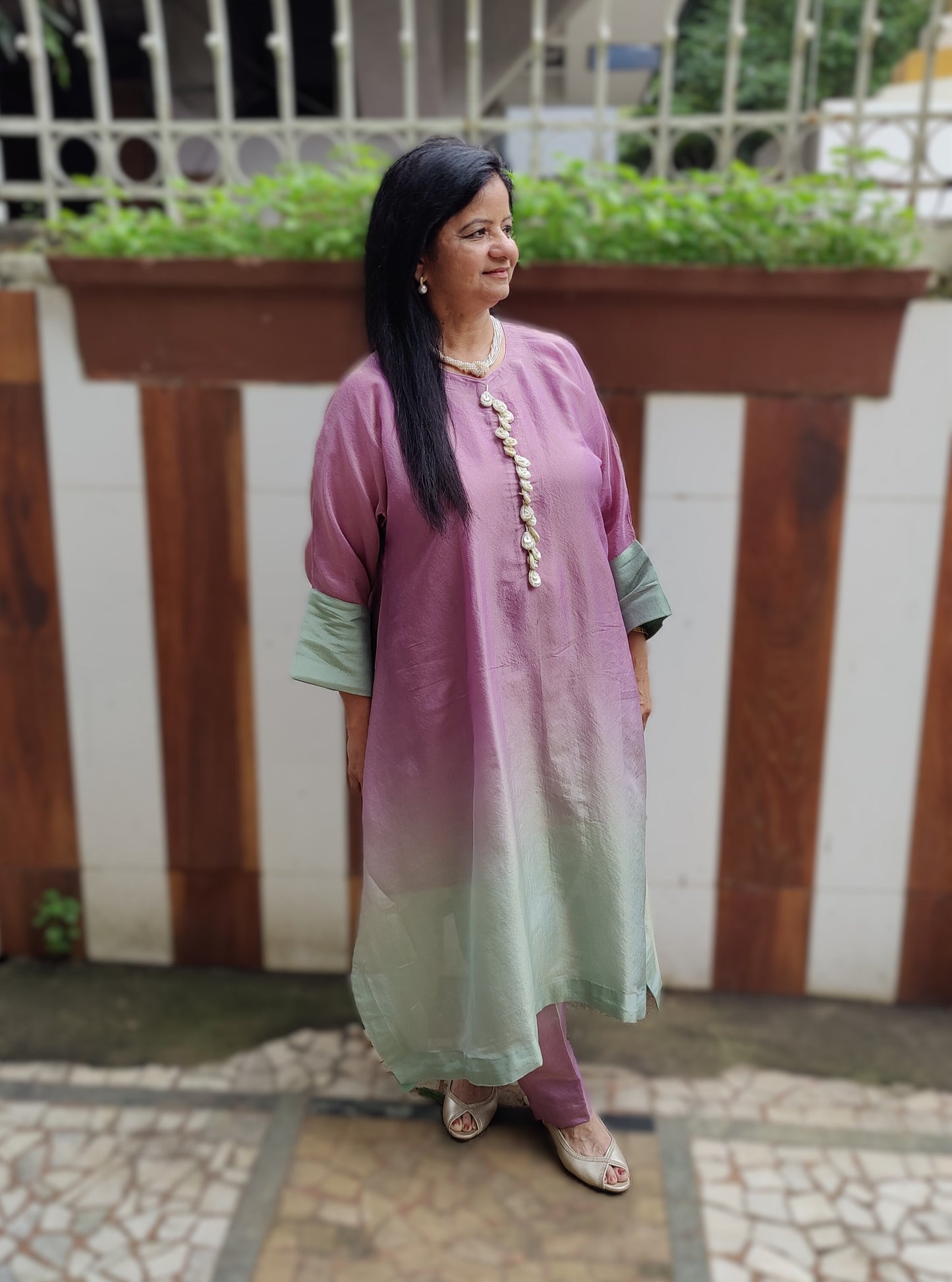 Shaded shimmer asymmetric kurta