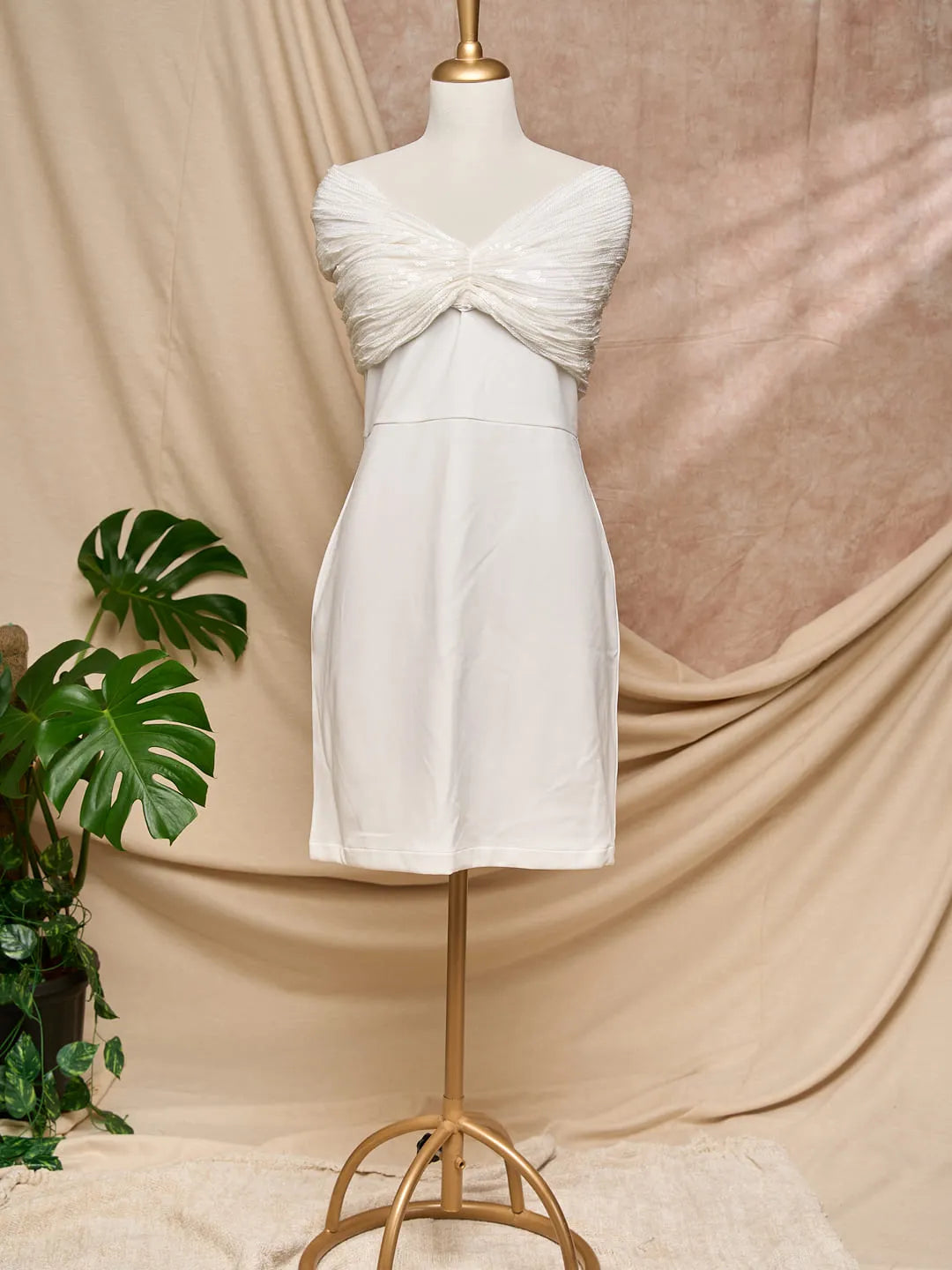 white bow dresss