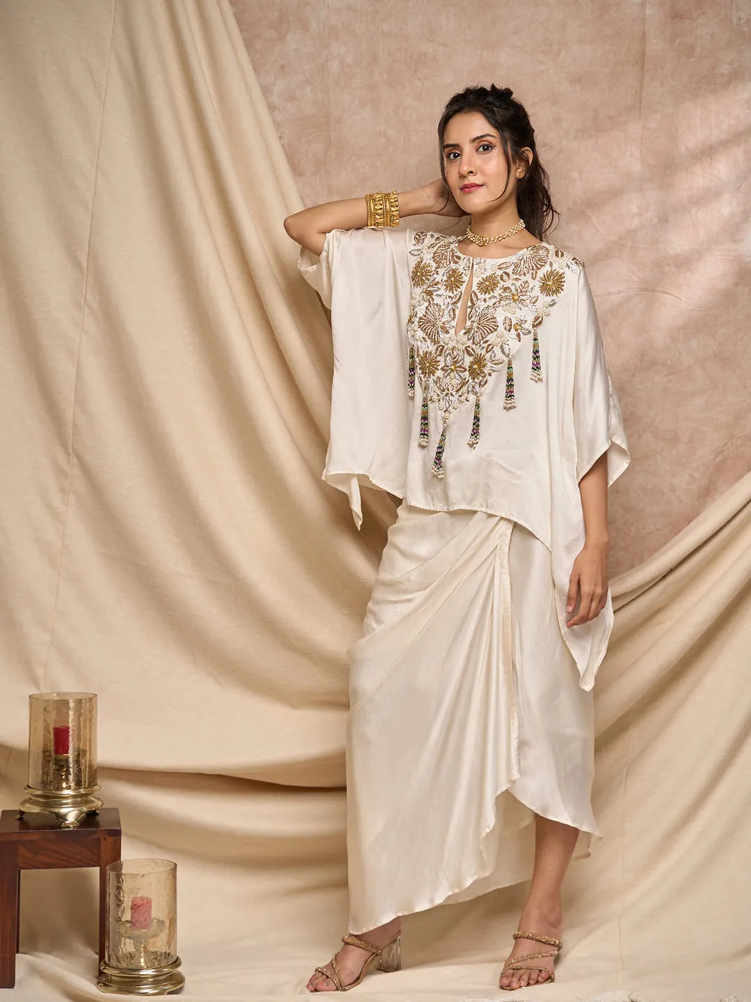Ivory top coloured tassel
