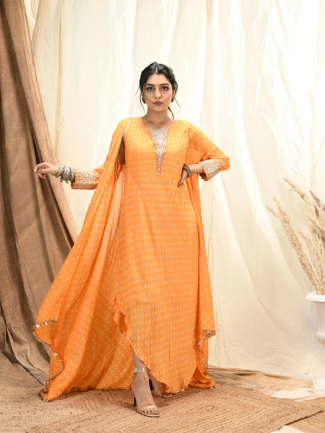 Mango Bandhni darpe  kurta & cape set
