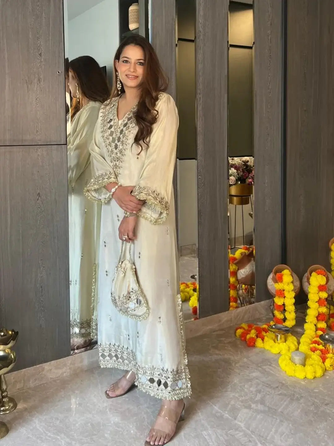 Jashn-e-Sitara off white-kurta set