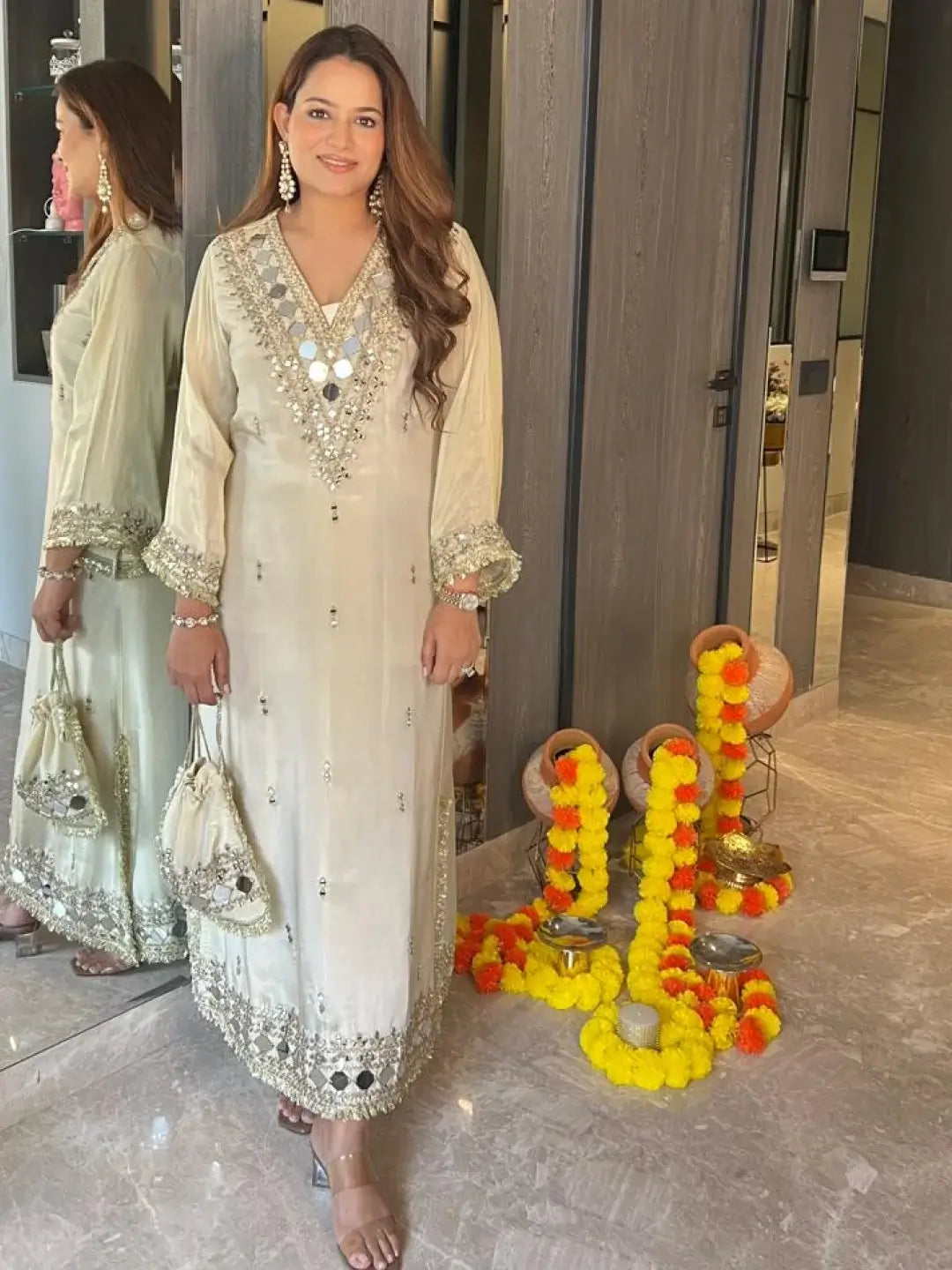 Jashn-e-Sitara off white-kurta set