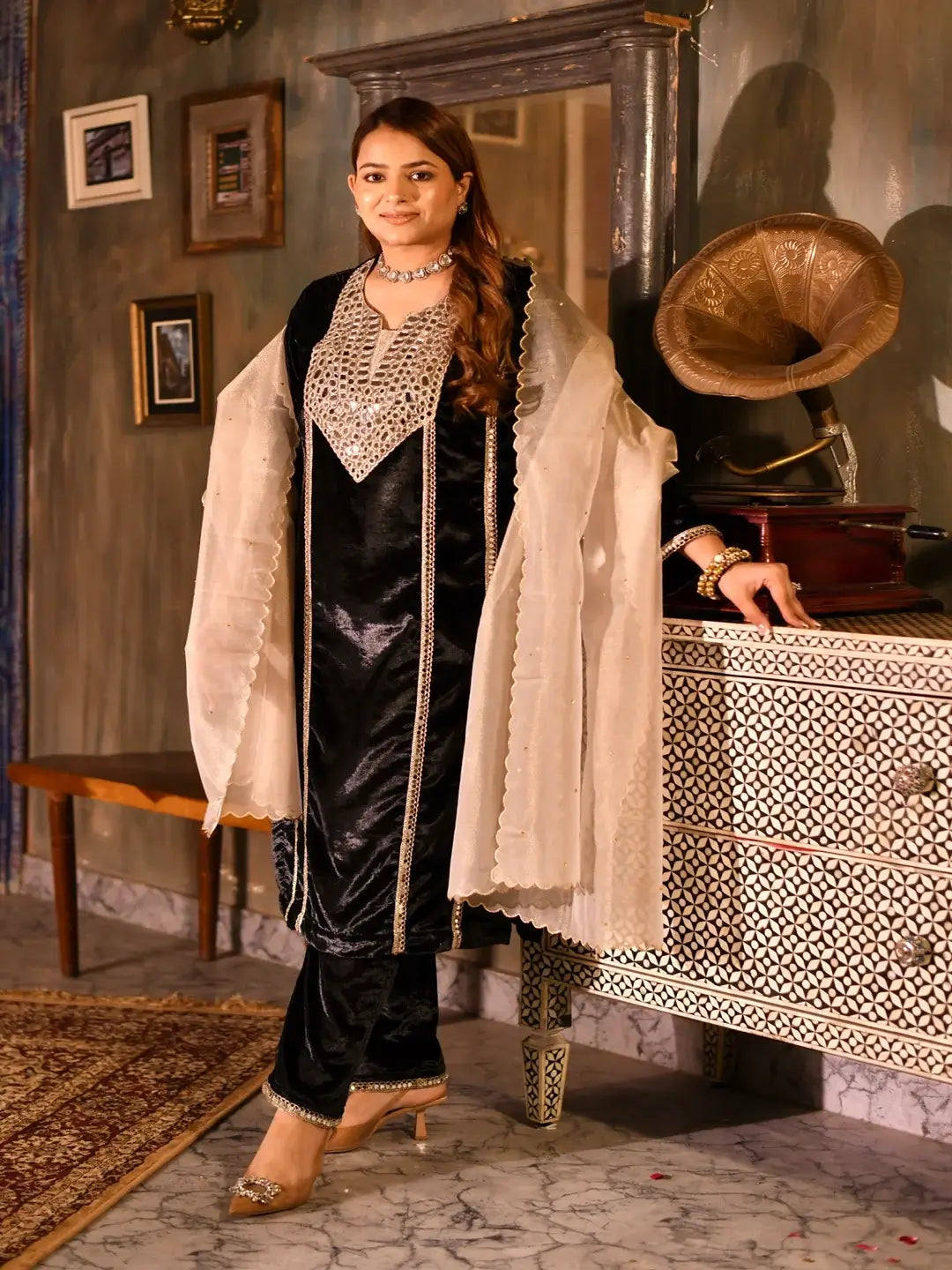 Sheesh Mahal Kurta Set Black