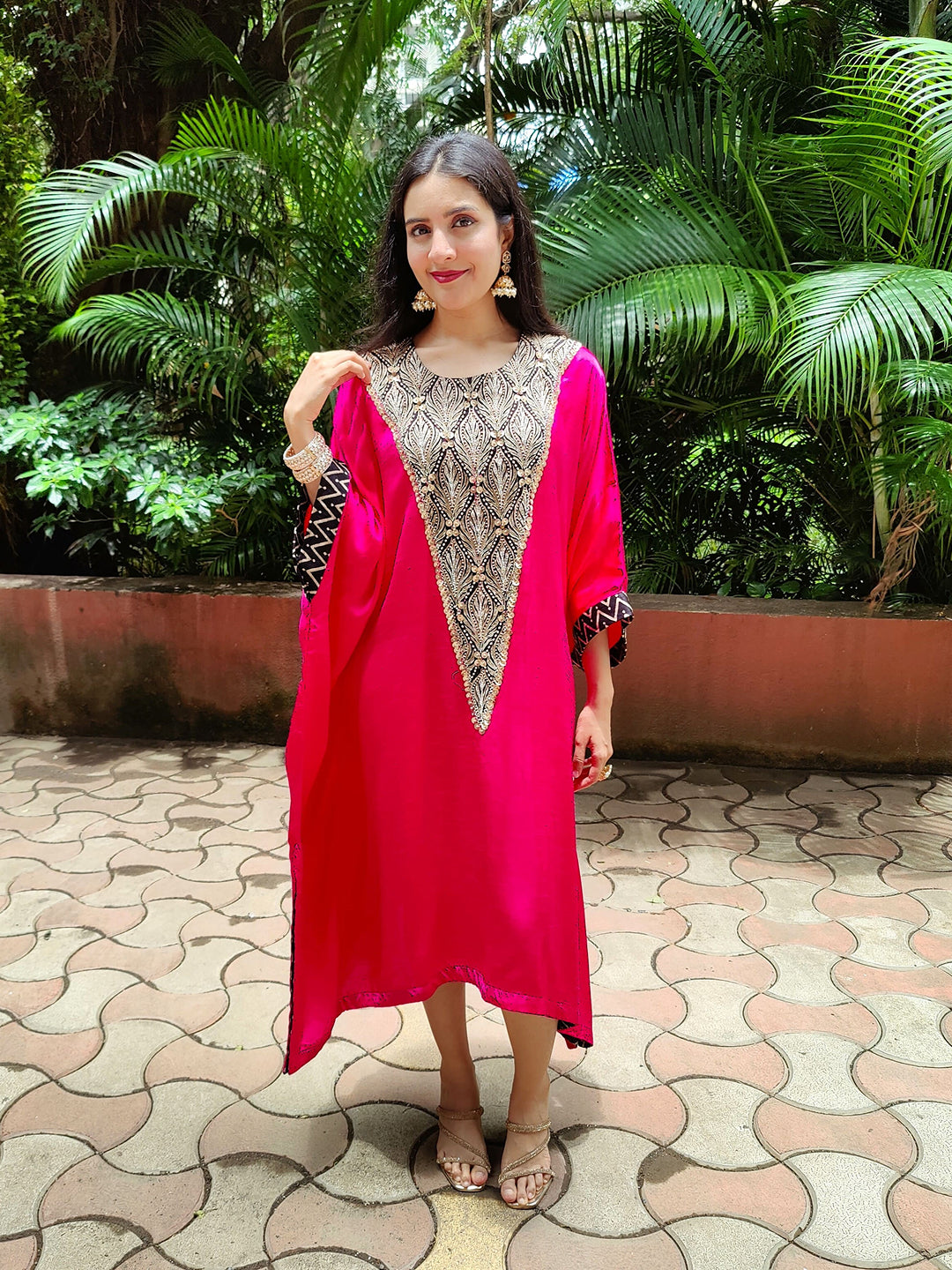 Kaftan kurta-dress with embellished neck