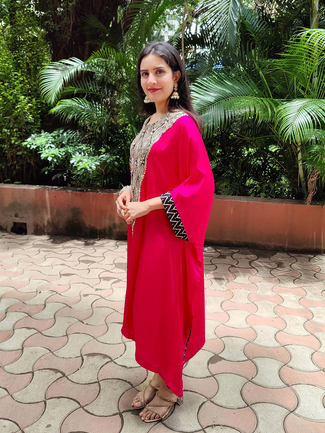 Kaftan kurta-dress with embellished neck
