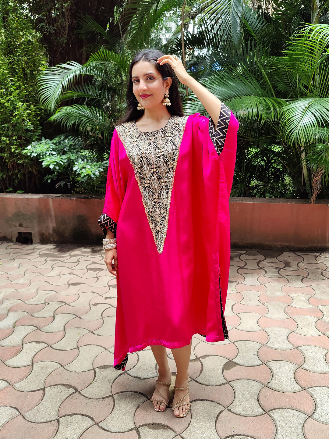 Kaftan kurta-dress with embellished neck