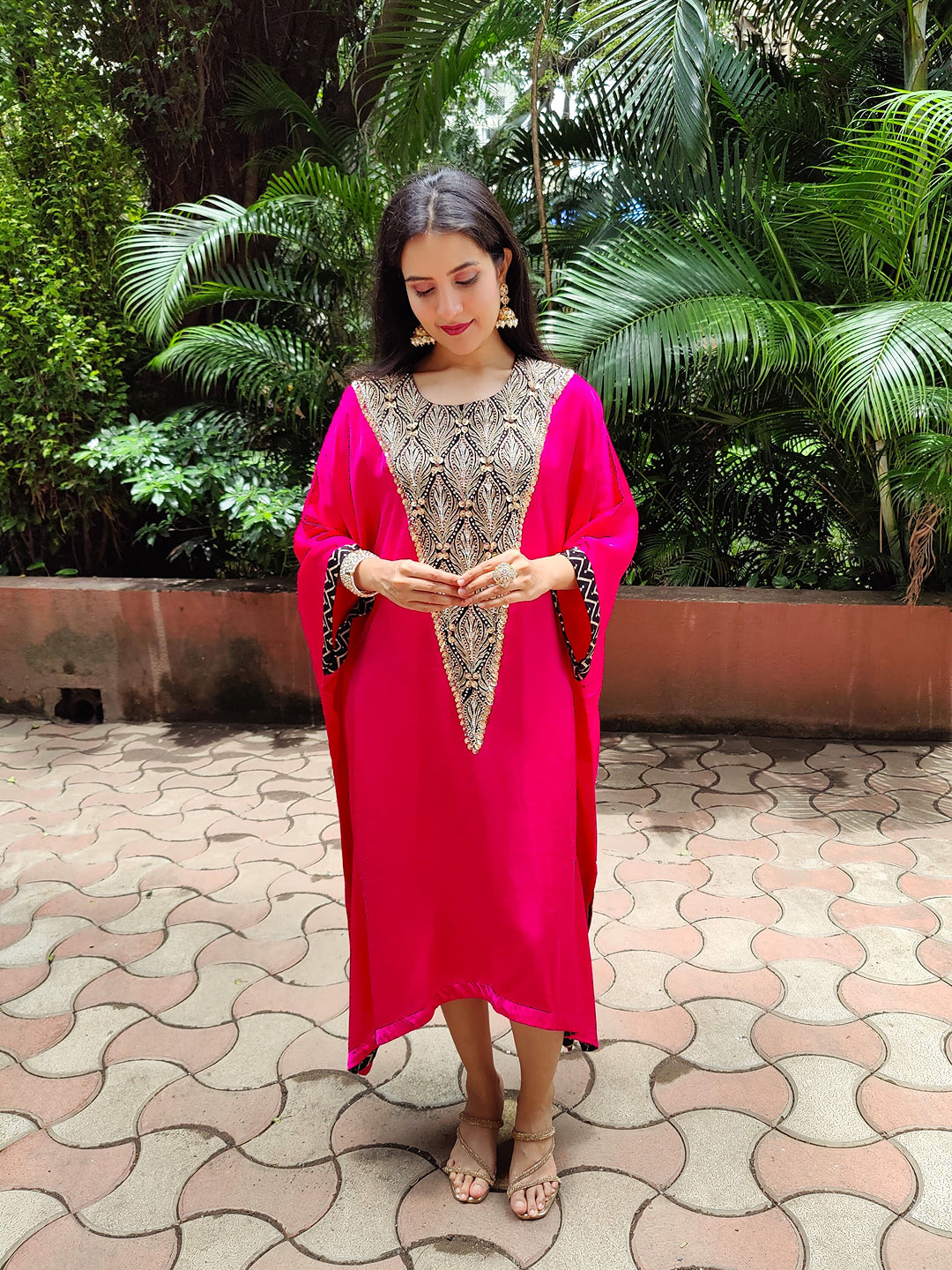 Kaftan kurta-dress with embellished neck