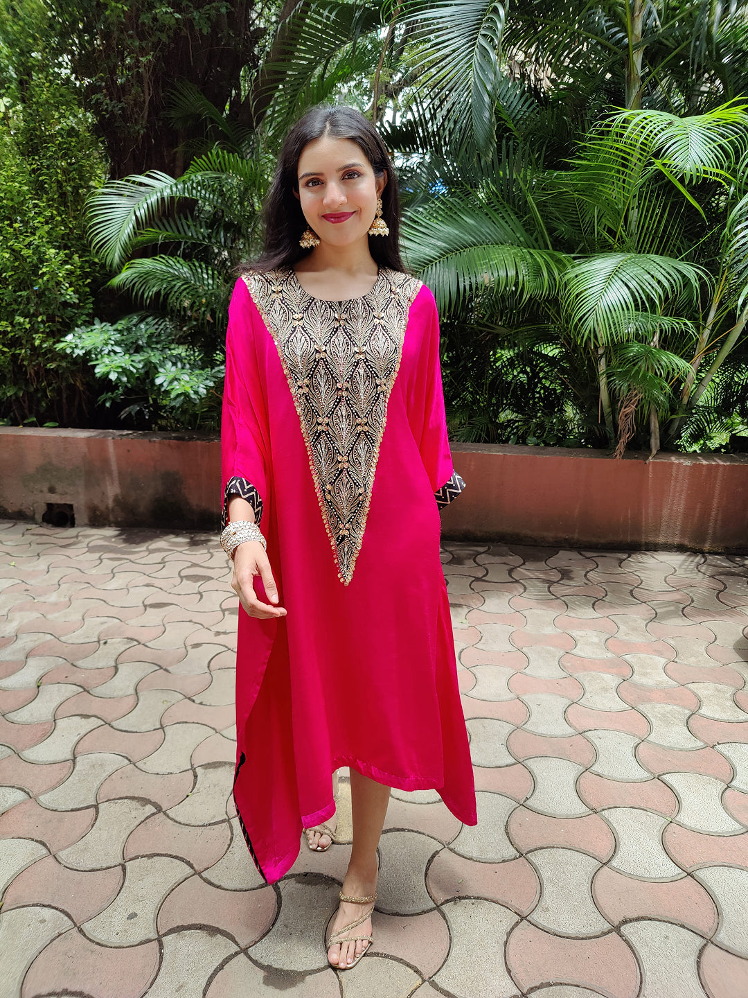 Kaftan kurta-dress with embellished neck