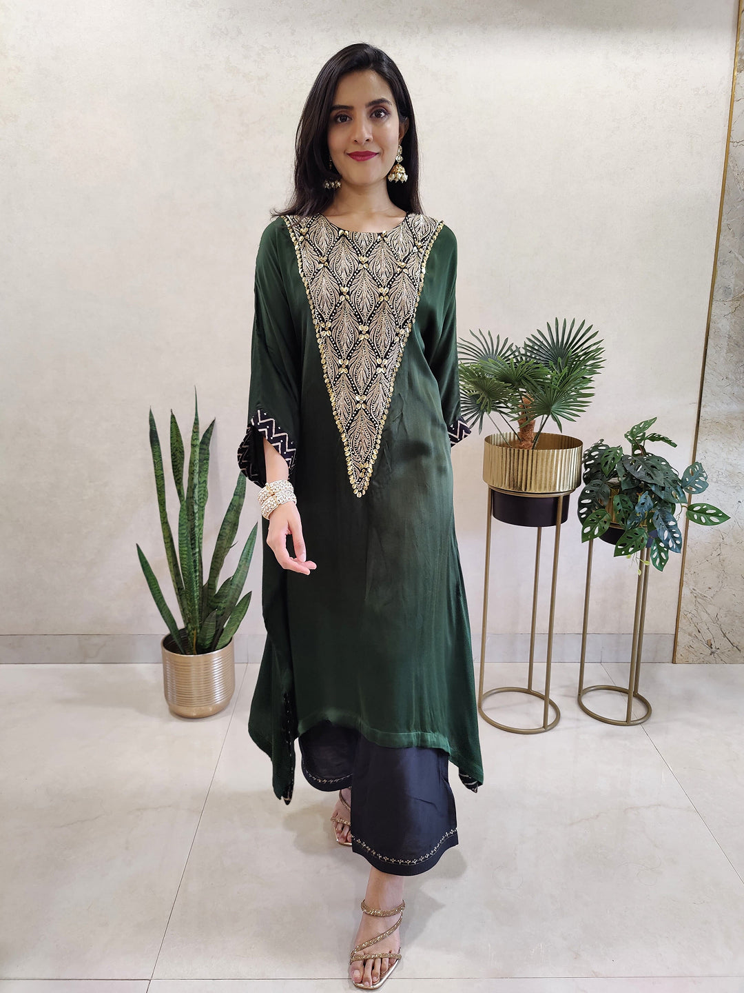 Kaftan kurta-dress with embellished neck