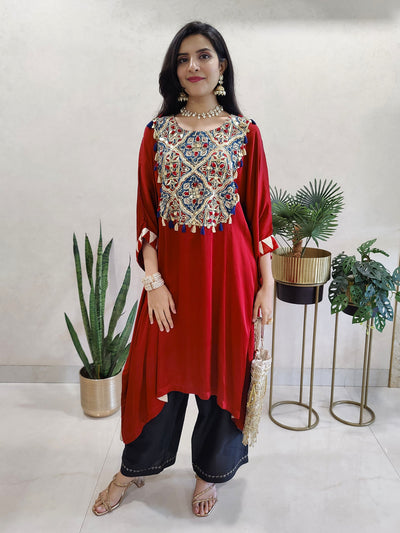 Kaftan kurta-dress with embellished neck