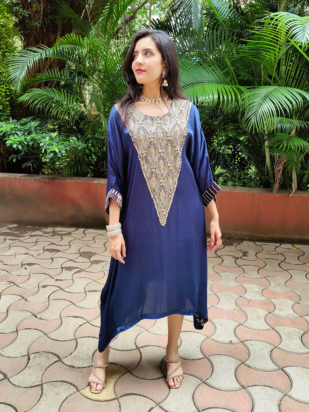 Kaftan kurta-dress with embellished neck