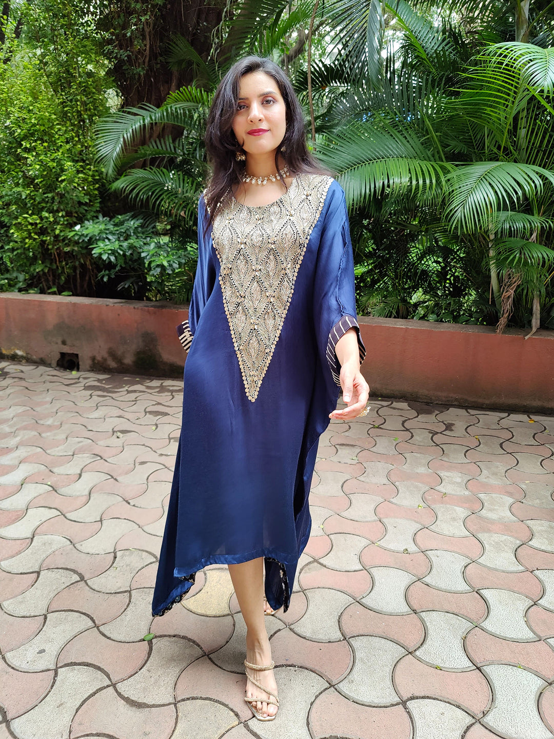 Kaftan kurta-dress with embellished neck