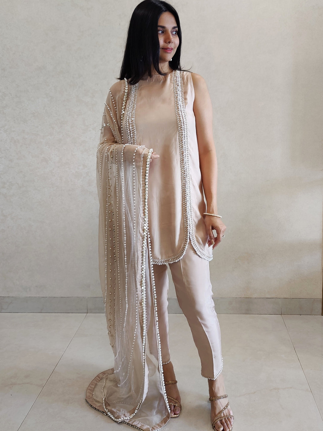 Statement pearls dupatta set
