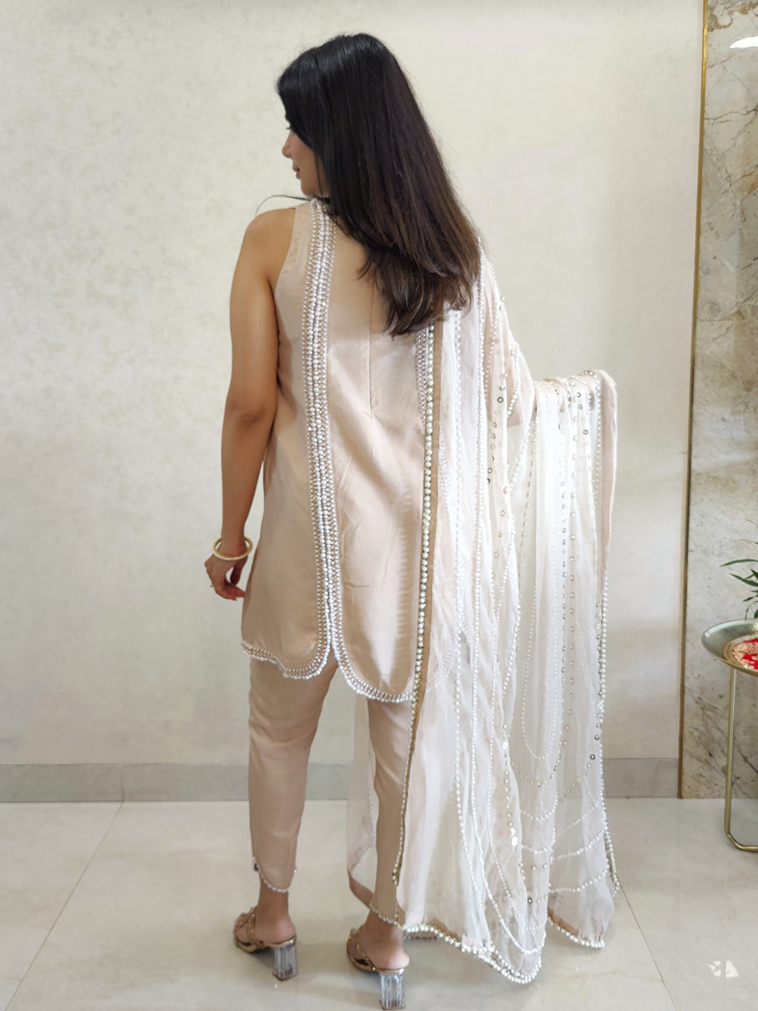 Statement pearls dupatta set