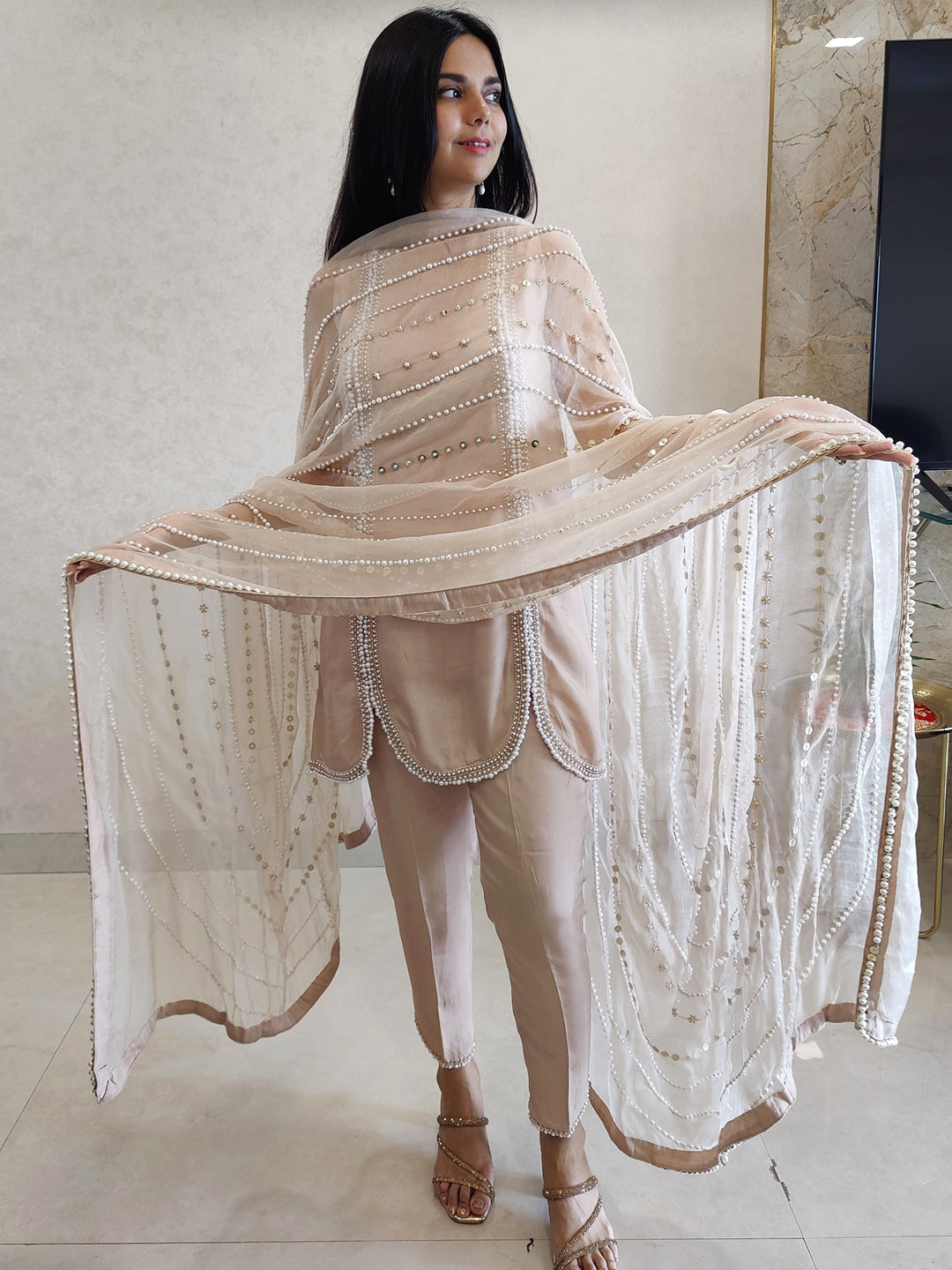 Statement pearls dupatta set