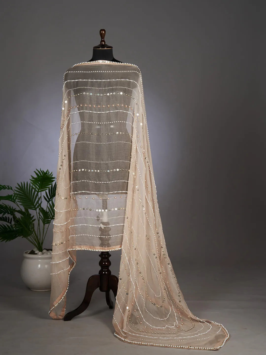 Statement hertiage nude dupatta